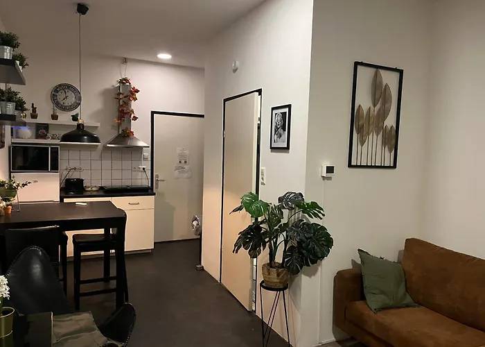 Studio E